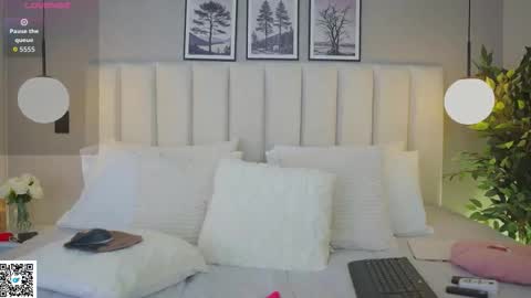 Snapshot of sammy_hamilton chatting on November 2025 01:37:01 AM Ana online show from November 2025 01:37:01 AM