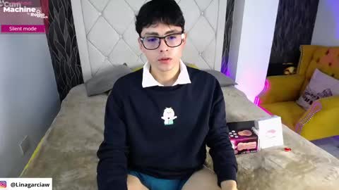Snapshot of samu_foxxx chatting on September 2025 08:52:01 PM SAMU online show from September 2025 08:52:01 PM