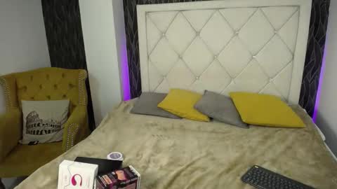 Snapshot of samu_foxxx chatting on September 2025 09:06:02 PM SAMU online show from September 2025 09:06:02 PM