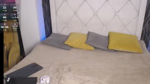 Snapshot of samu_foxxx chatting on September 2025 09:04:01 PM SAMU online show from September 2025 09:04:01 PM