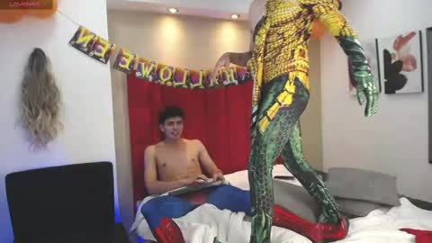 Snapshot of samu_foxxx chatting on October 2025 10:51:02 PM SAMU online show from October 2025 10:51:02 PM