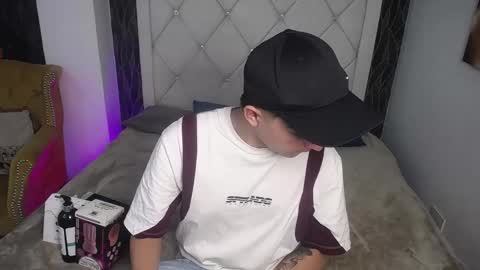 Snapshot of samu_foxxx chatting on October 2025 08:20:01 PM SAMU online show from October 2025 08:20:01 PM