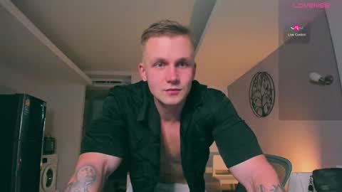 Samuel online show from September 2025 03:22:01 AM