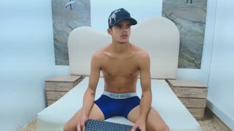 Snapshot of samuel_wyatt chatting on June 2026 12:58:02 PM SAMUEL online show from June 2026 12:58:02 PM