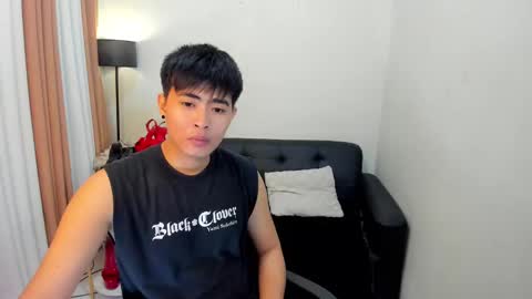 Snapshot of samuelangelo chatting on December 2024 08:07:02 AM Sam online show from December 2024 08:07:02 AM