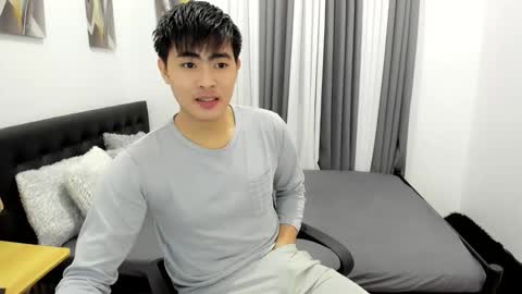 Snapshot of samuelangelo chatting on September 2025 12:43:02 PM Sam online show from September 2025 12:43:02 PM