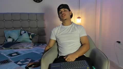 samxx_muscle online show from September 2025 02:20:01 PM