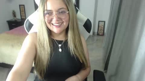 samy_vsn online show from January 2025 12:39:02 AM