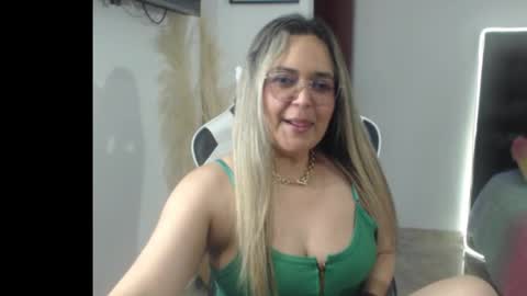 samy_vsn online show from November 2025 09:25:02 PM