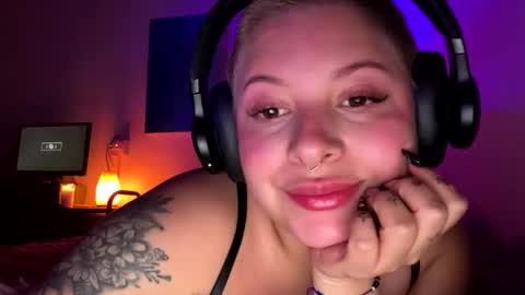 Samymoon online show from December 2025 12:12:02 PM