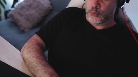 Sanders online show from February 2025 05:56:02 AM