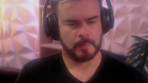 Sanders online show from January 2026 02:57:02 AM