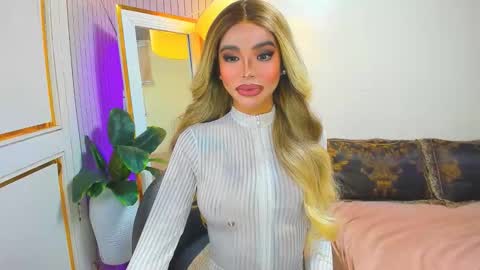 Sandra Hornball online show from December 2025 12:18:01 AM