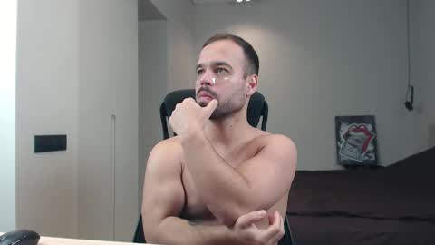 Snapshot of sandro_best chatting on April 2026 09:52:02 AM DeAlex online show from April 2026 09:52:02 AM