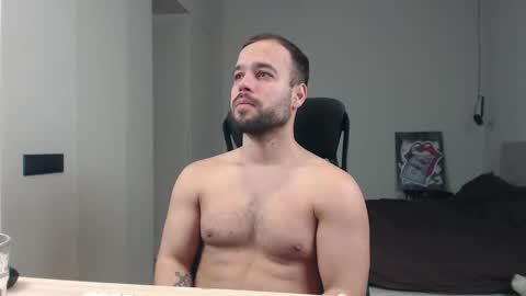Snapshot of sandro_best chatting on May 2026 09:03:02 AM DeAlex online show from May 2026 09:03:02 AM