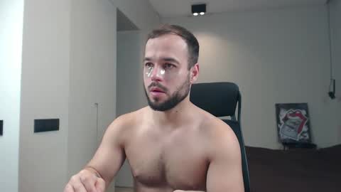 Snapshot of sandro_best chatting on May 2026 08:52:02 AM DeAlex online show from May 2026 08:52:02 AM
