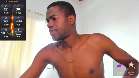 Snapshot of santi_brown1 chatting on January 2025 07:49:02 PM Santibrown online show from January 2025 07:49:02 PM