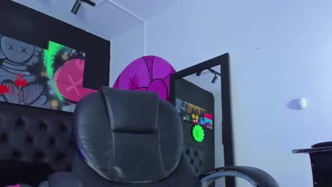 santi online show from January 2025 10:43:01 PM