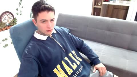 Snapshot of santi_ss chatting on April 2026 02:36:01 PM santi_ss online show from April 2026 02:36:01 PM