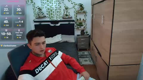 Snapshot of santi_ss chatting on April 2026 05:18:01 PM santi_ss online show from April 2026 05:18:01 PM