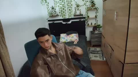 Snapshot of santi_ss chatting on May 2026 12:41:02 AM santi_ss online show from May 2026 12:41:02 AM
