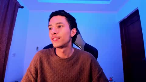 santi_twink19 online show from December 2024 06:01:01 AM