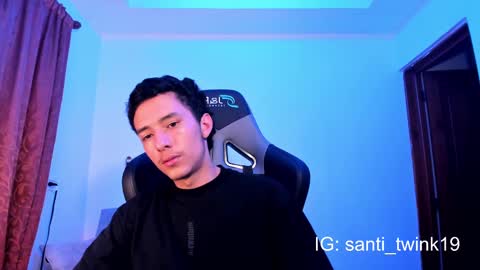santi_twink19 online show from December 2024 10:35:02 PM