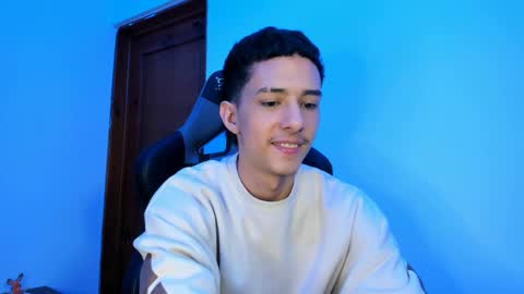 santi_twink19 online show from February 2025 06:33:01 AM