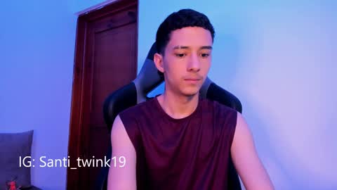 santi_twink19 online show from February 2025 12:58:02 PM