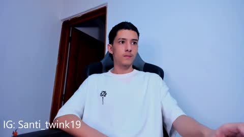 santi_twink19 online show from February 2025 12:25:02 PM
