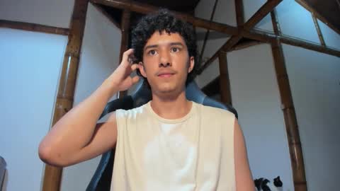 santi_twink19 online show from February 2026 03:12:01 AM