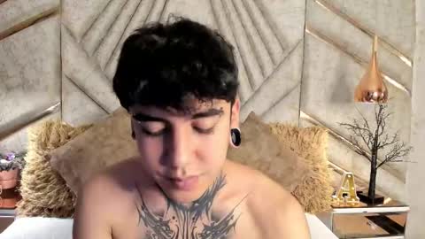 SantiAbader online show from November 2025 12:37:01 PM