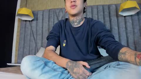 SantiAbader online show from November 2025 11:43:02 AM