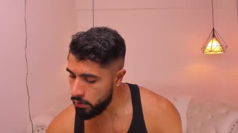 santiago_huntt online show from December 2024 08:18:01 PM