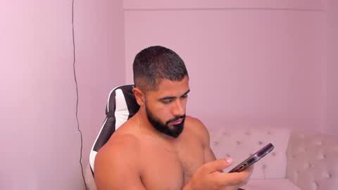 santiago_huntt online show from February 2025 11:55:02 AM