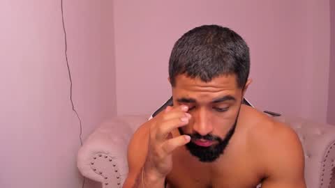 santiago_huntt online show from February 2025 12:17:02 PM