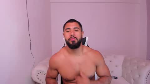 santiago_huntt online show from February 2025 12:16:01 PM