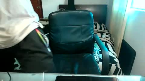 santiagolover1324 online show from January 2026 01:37:02 PM