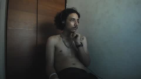 Santiago    online show from December 2024 11:01:01 AM