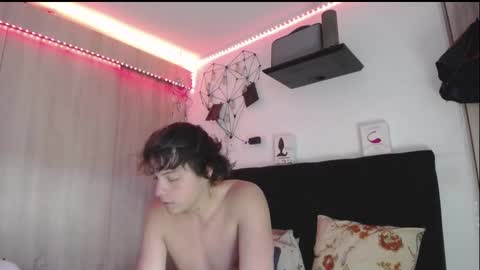 Santii online show from February 2026 12:05:02 PM