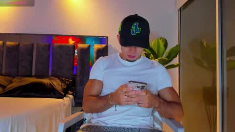 Santiago Seans online show from October 2025 10:36:01 AM