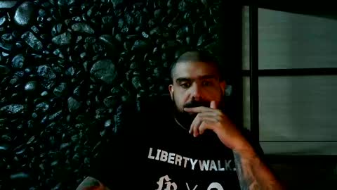 Snapshot of santino_zanoli chatting on November 2025 06:23:02 AM Santino online show from November 2025 06:23:02 AM