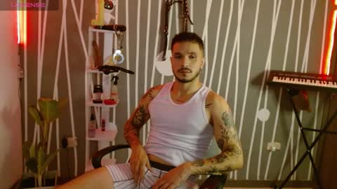 Snapshot of santti_torres chatting on January 2025 02:50:02 AM Santy Torres online show from January 2025 02:50:02 AM