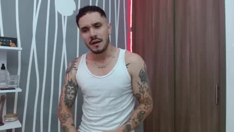 Snapshot of santti_torres chatting on November 2025 05:32:02 AM Santy Torres online show from November 2025 05:32:02 AM