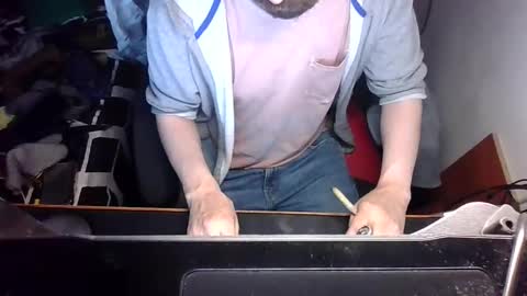 Snapshot of santuronvargas chatting on November 2025 07:56:01 AM santuronvargas online show from November 2025 07:56:01 AM