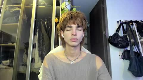 kitty online show from January 2025 11:54:01 PM