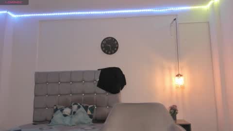 santy_stump online show from November 2025 08:08:02 PM