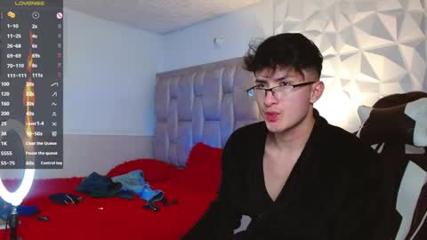 Santyago online show from December 2024 12:12:01 AM