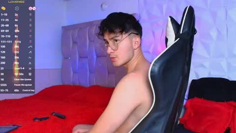 Santyago online show from December 2024 11:40:02 PM