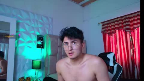 Santyago online show from January 2025 08:59:01 PM